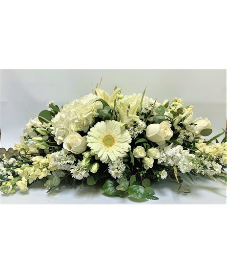 Crema Centerpiece
